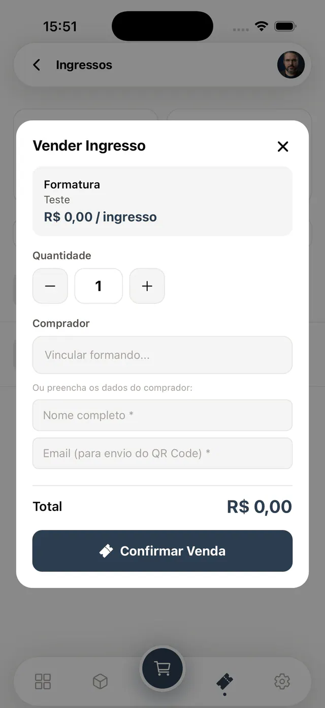 Ventana de venta de entradas con cantidad, vínculo al graduado y código QR enviado por correo
